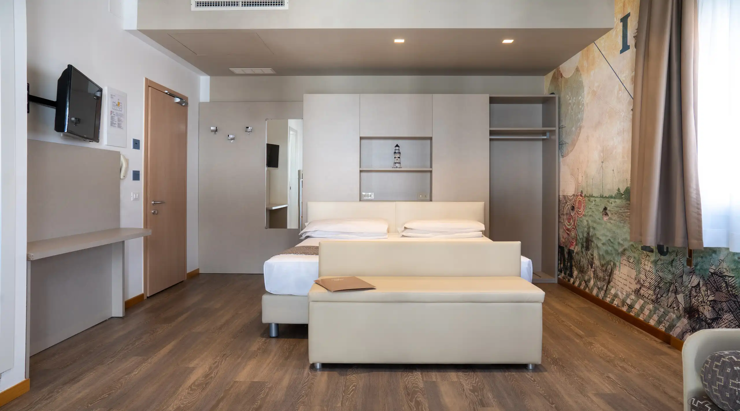 Familiare vista laterale 2